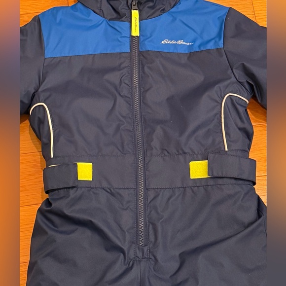 Eddie Bauer Snowsuit 4T Only worn twice. - Picture 2 of 10